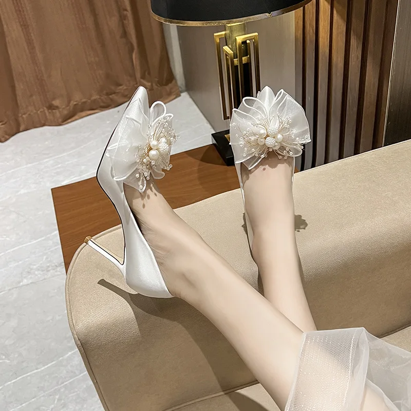 

Chiffon Pearl Bowknot Bride Dress Pumps White Satin Cloth Pointed Toe Slip-on Wedding Shoes Party High Heels Large Size 32-43