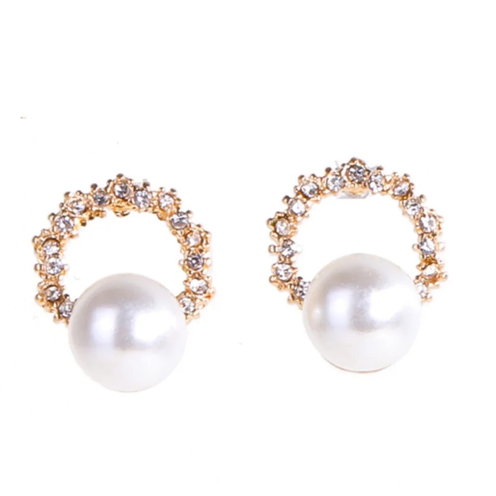 

New Trend Korean Style Pearl Earrings Shiny Imitation Pearl Stud Earrings Aesthetic Women Ear Piercing Accessories Party Jewelry