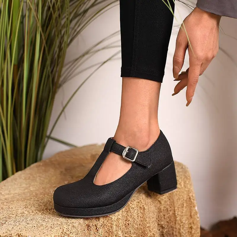 REAVE CAT dรฉcolletรฉ femminili punta tonda tacchi grossi 5.5cm fibbia piattaforma T-strap Concise scarpe da donna quotidiane 46 47 48