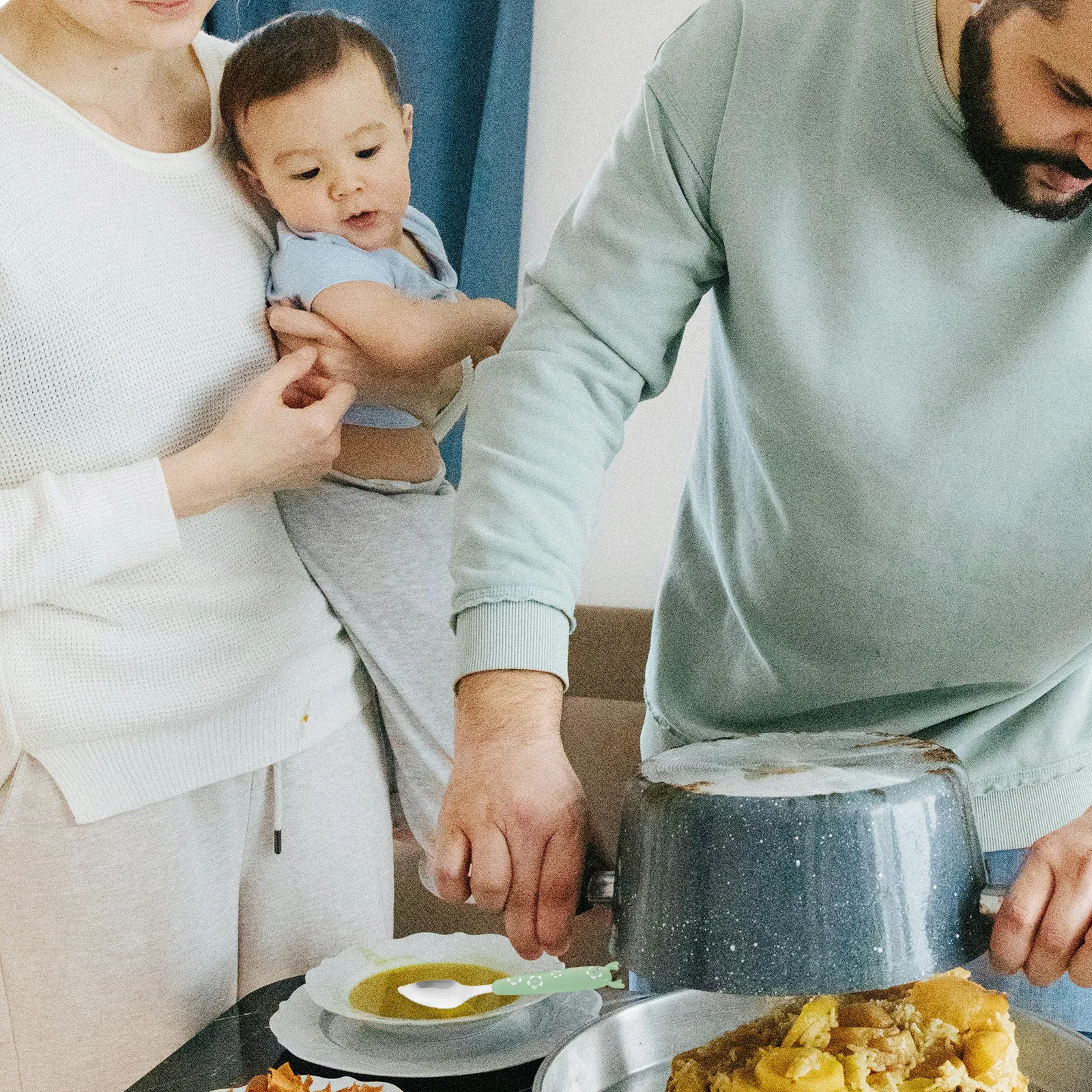 

1Pcs Fruit Mud Scraping Spoon Stainless Steel Serrated Baby Feeding Safe PP Material Baby Complementary Food