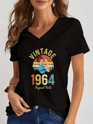 Camiseta con cuello en V para mujer, ropa Vintage con estampado de años de cumpleaños, informal, holgada, de manga corta, 1964