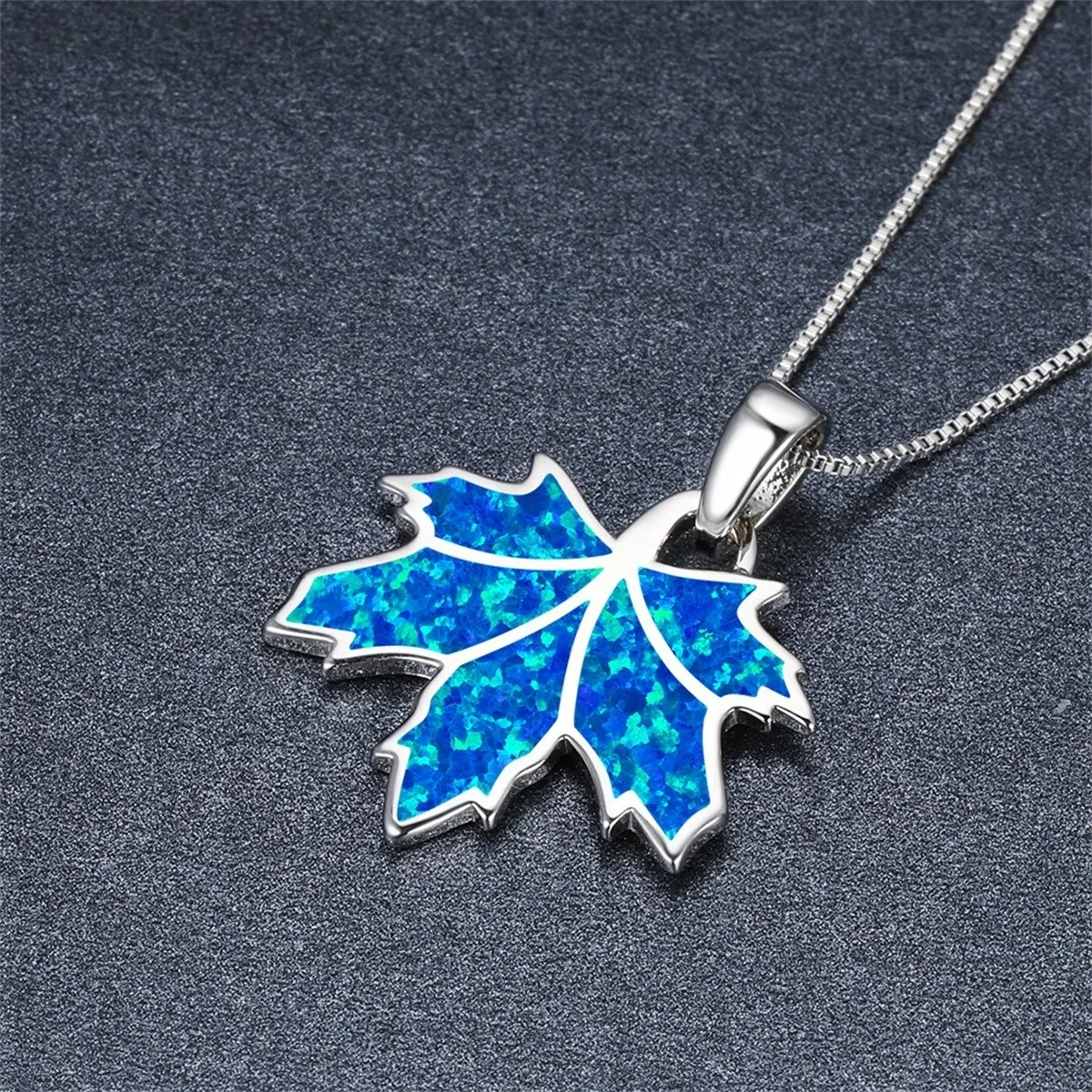 Fashion Autumn Maple Leaf Pendant Necklace For Women Inlay Blue Imitation Opal Necklace Wedding Jewelry Christmas Gifts for Her