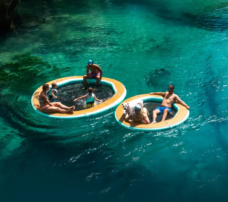 

Custom Shape Inflatable Yacht Dock Folded Water Hammock for Amusement Facilities