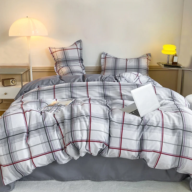 

BeddingOutlet Red And Black Check Duvet Cover Soft And Comfor Geometric Fringe Pattern Microfiber Bedding Set with 2 Pillowcases