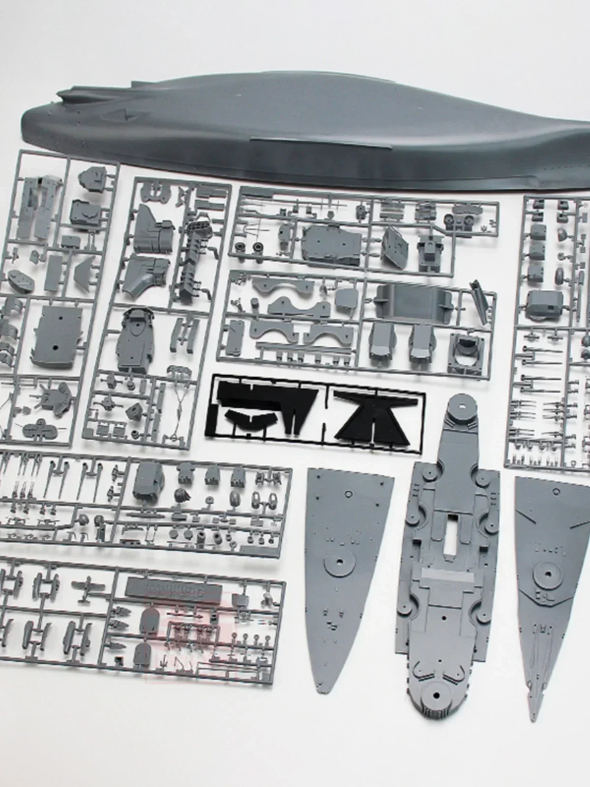 TAMIYA 1/350 Ship Model Kit 78013 German battleship Bismarck Assemble