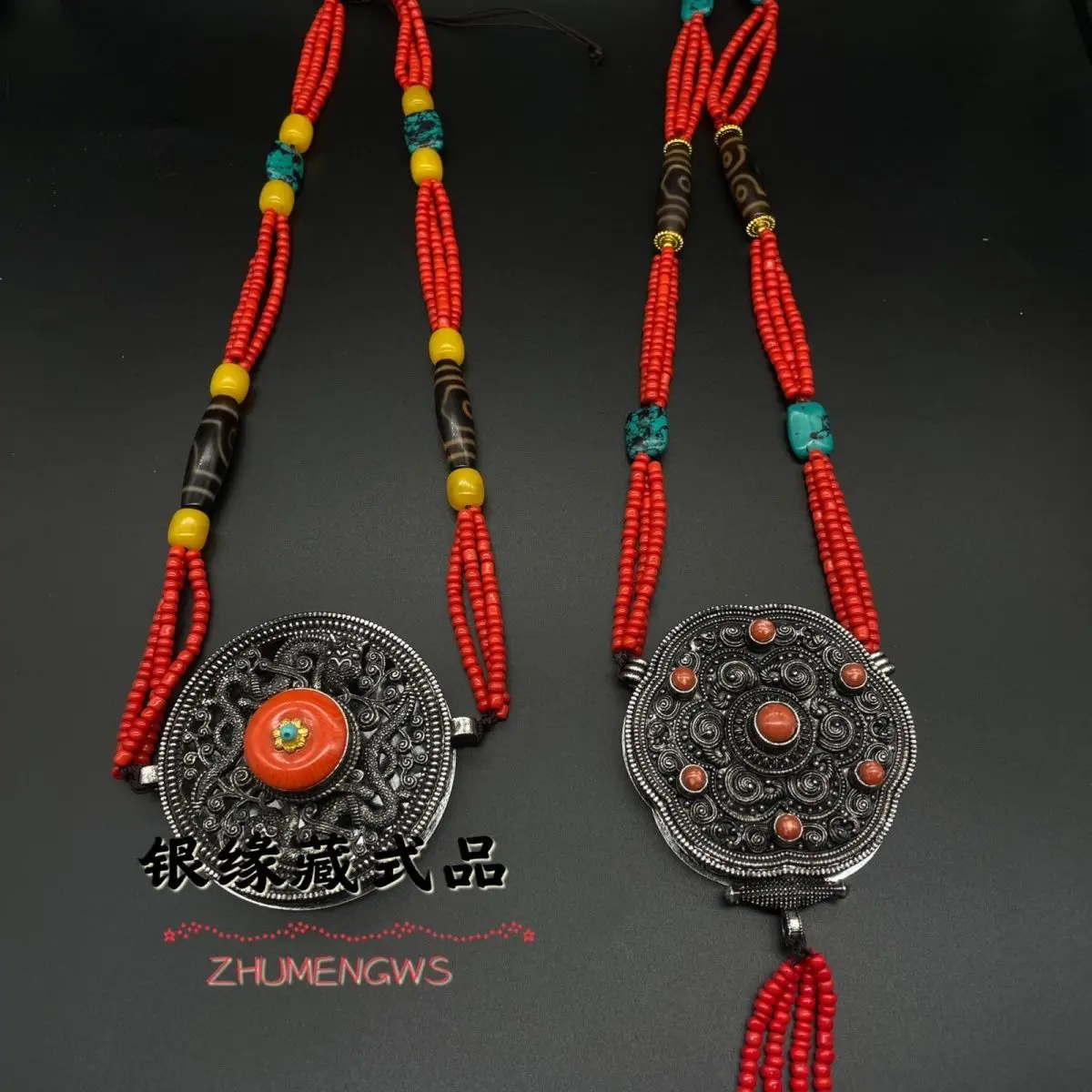 

Unisex Gawu box necklace Tibetan clothing with holiday celebrations wearing Tibetan jewelry
