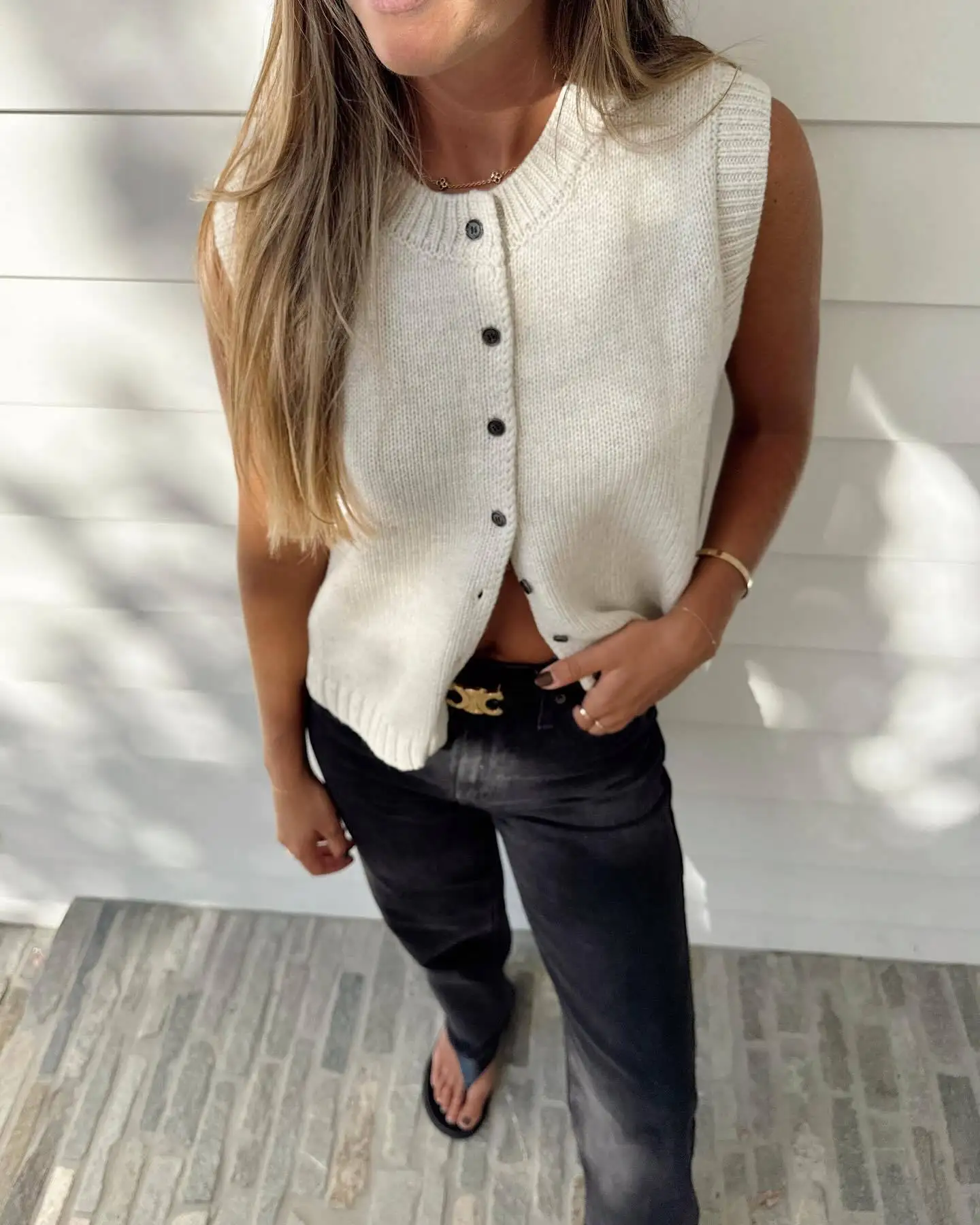 2024 Autumn Fashion Knitted Vests Top For Women Casual Single-Breasted Knitwear Cardigan Tanks Female Solid Sleeveless Sweaters