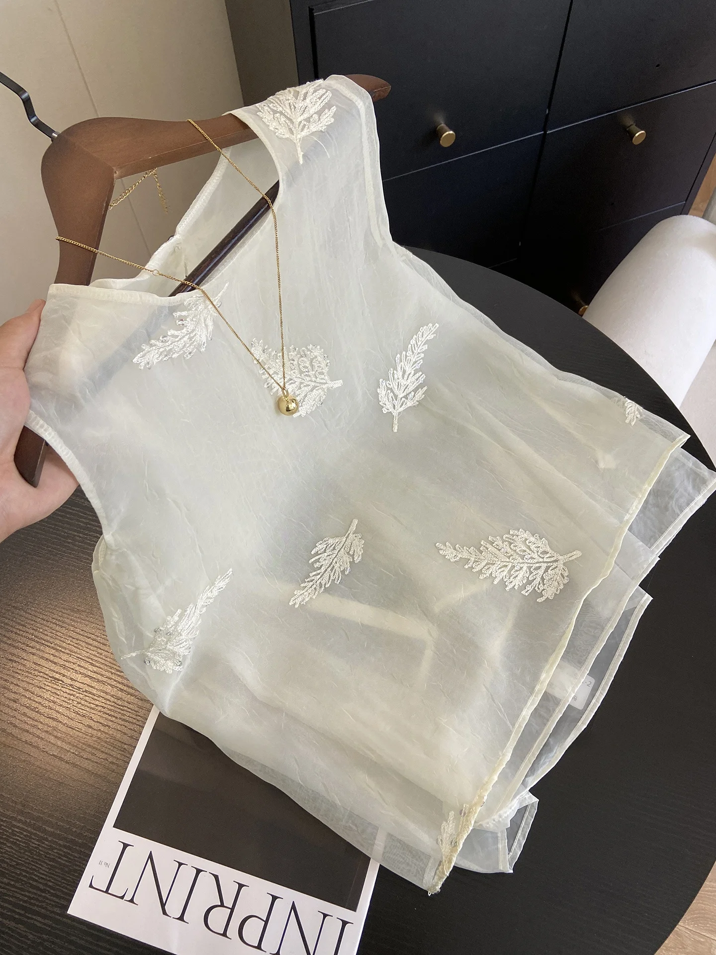 

Лето 2025 г., новый китайский национальный тренд, ретро вышитый блестками круглый жилет Ne Svel irt, женский топ