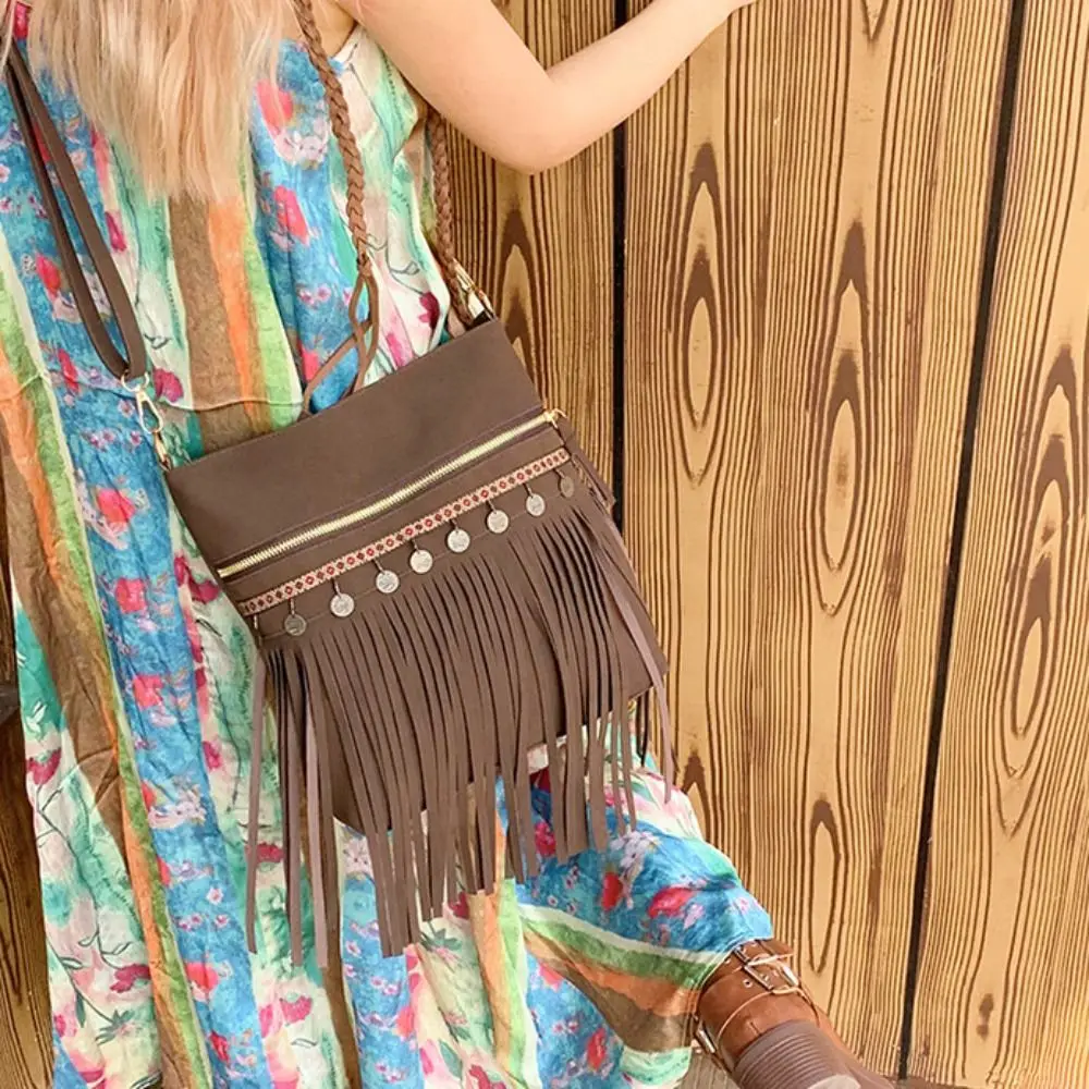 

Korean Style Fringe Suede Messenger Bag Solid Color PU Leather Tassel Shoulder Bag Bohemian Style Zipper Crossbody Bag