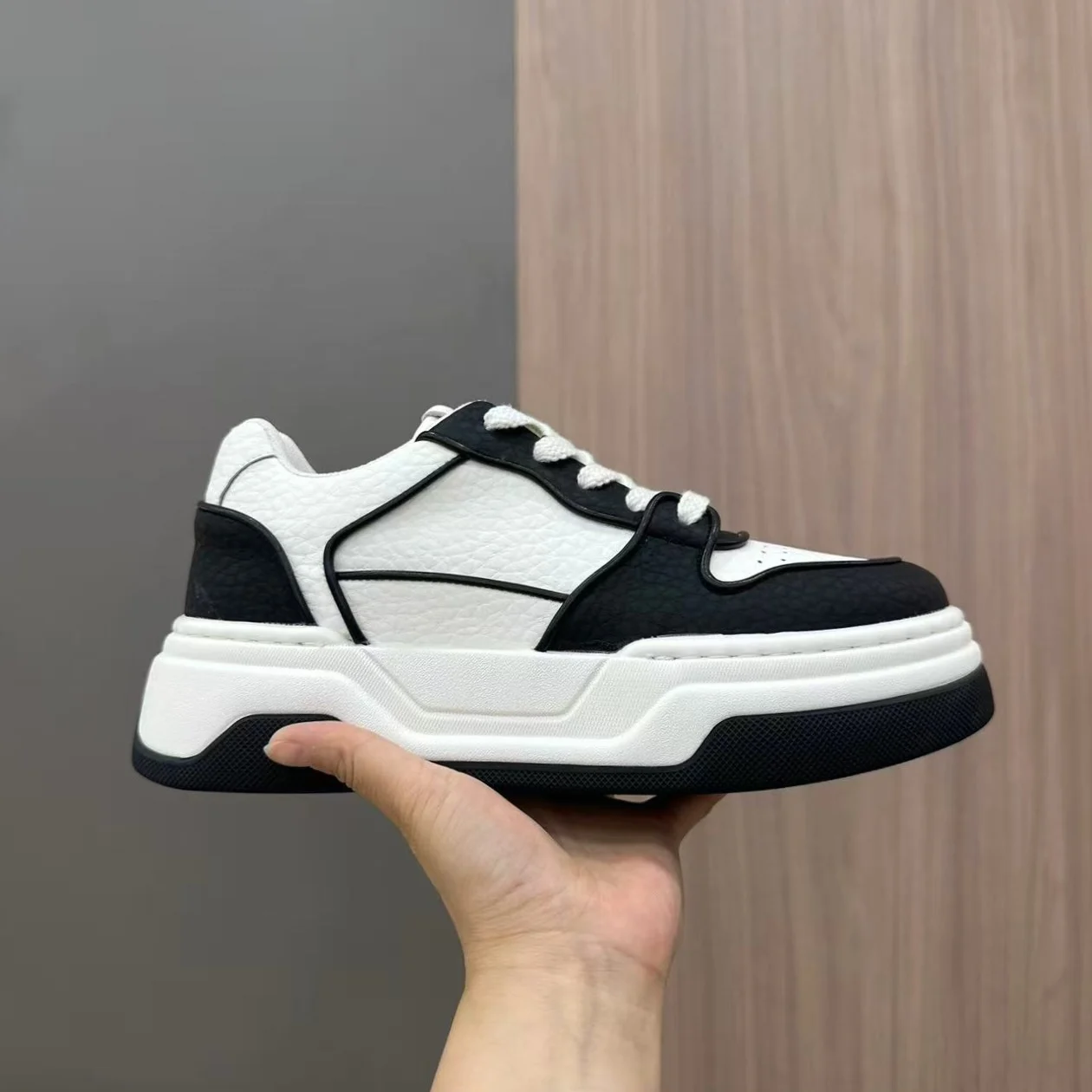 

Internet celebrity explosion leather wear-resistant splicing trend comfortable fashion versatile platform casual men's shoes