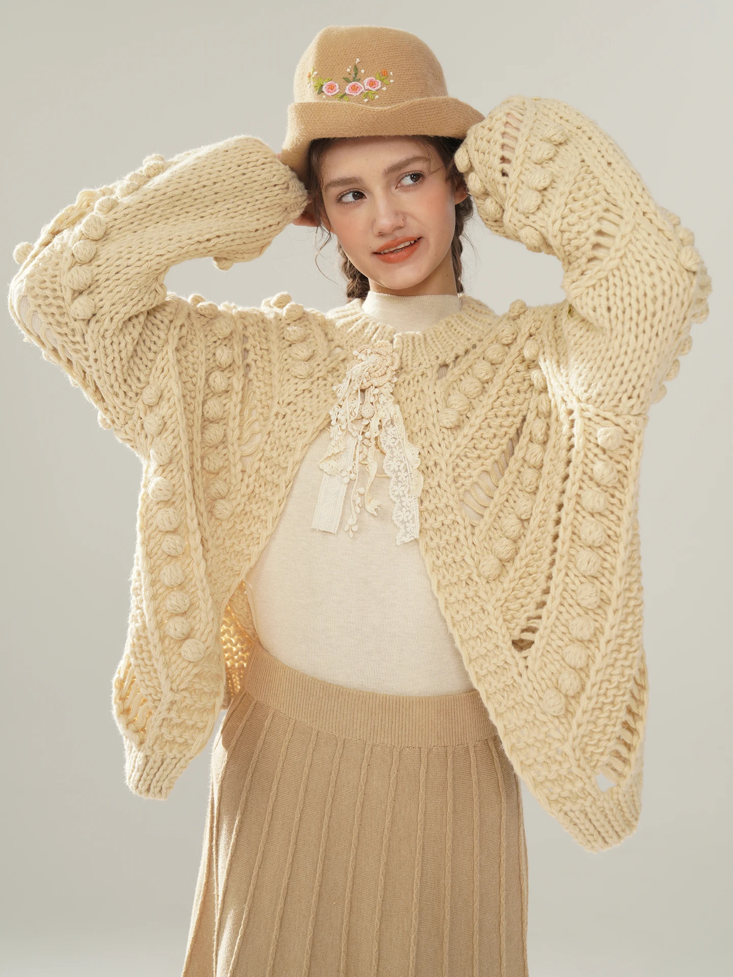 

Вязаный кардиган ручной работы с кружевными вставками и цветочным узором, женский, мягкий, милый, с длинными рукавами, средней длины