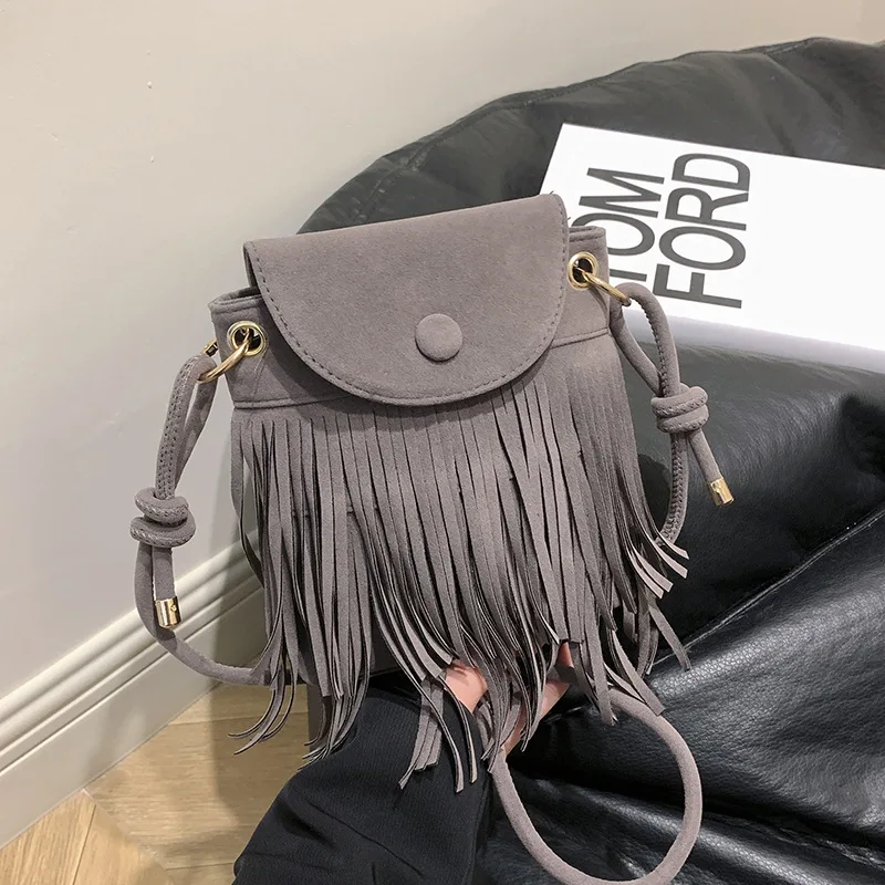 Trendige Leder-Umhängetasche mit Quaste, einfarbig, für Damen, Messenger-Tasche mit Fransen-Design und verstellbarem Riemen, Alltags-Umhängetasche – Detail 20