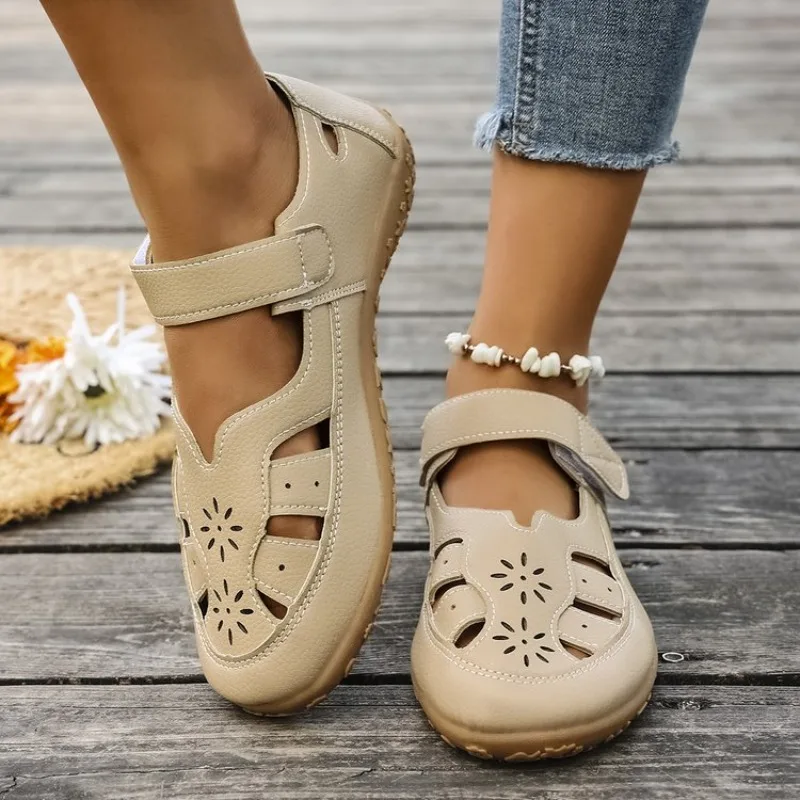 2026 New Summer Women Sandals Ladies Sandals Comfortable Flats Walking Sandals Covered Toe Beach Shoes Woman Footwear