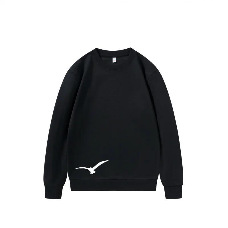 سويت شيرت رجالي طائر أبيض على خلفية سوداء بلوفر برقبة دائرية مريح مناسب على الطراز القوطي ملابس الهالوين في عام 2025