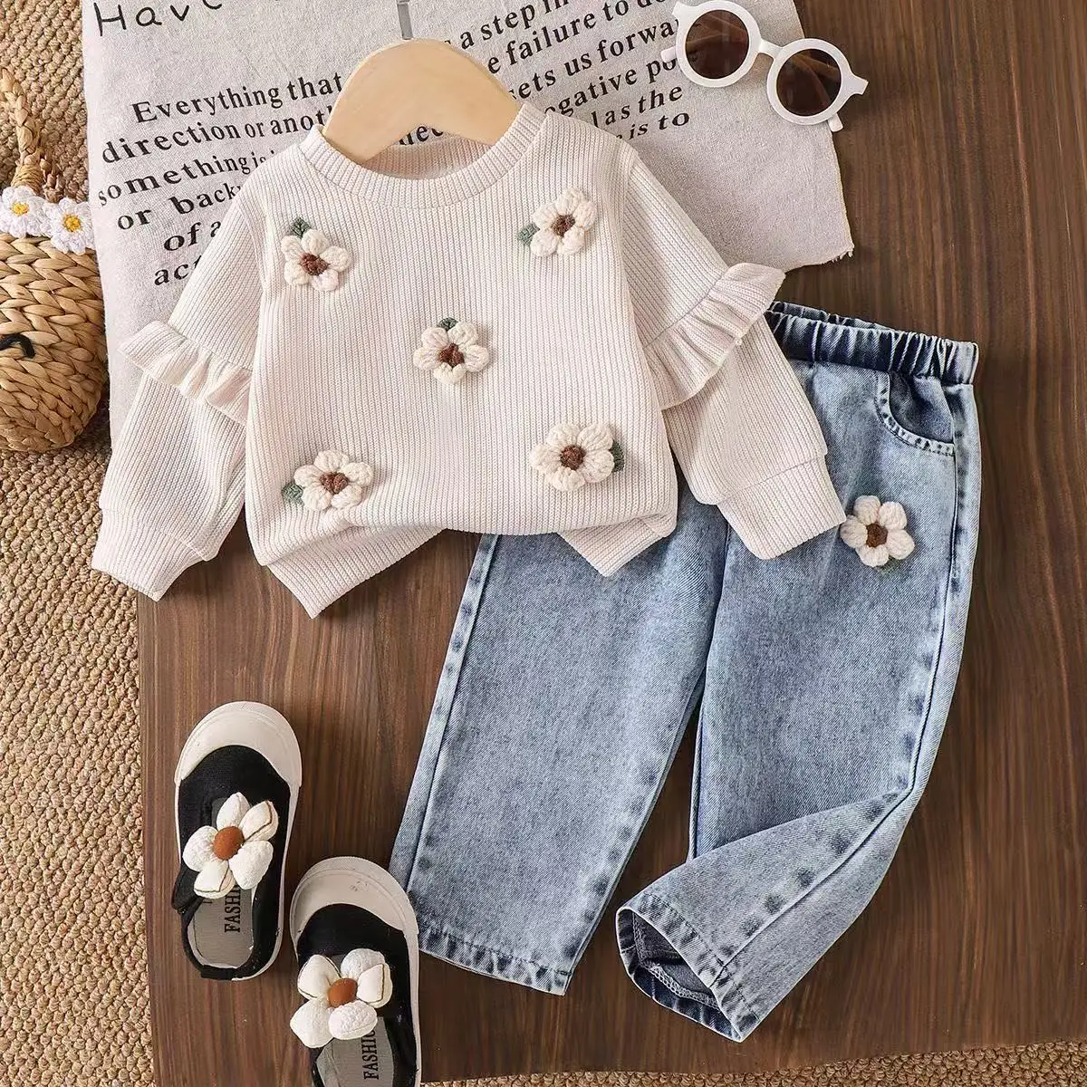 

2026 New Girls Rustic Pullover Long Sleeve Knitted Floral Sweatshirt + Washed Denim Trousers Two-piece Set