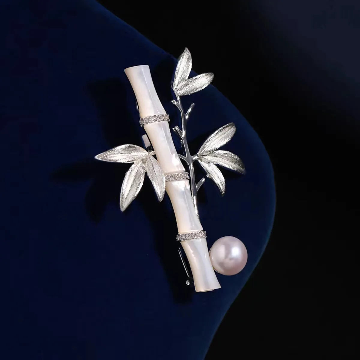 Cool traditional style silver bamboo pearl brooch for women, new Chinese style clothing brooch, niche design