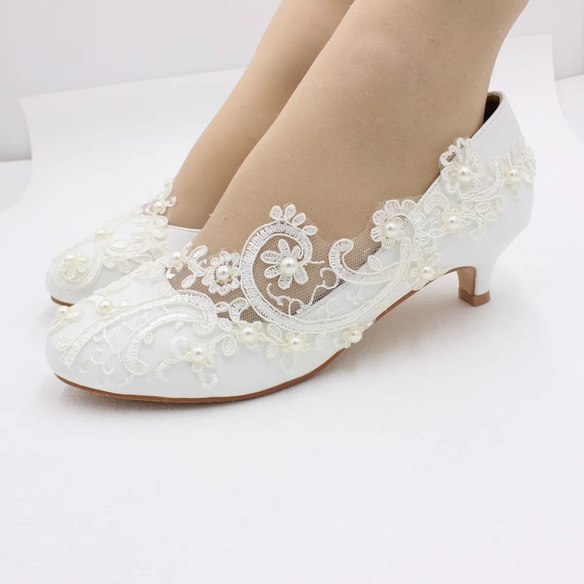 White lace large size women\'s shoes Bride wedding shoes Low heel bridesmaid shoes  3 heel height options BH2203A