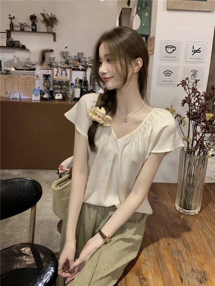 

Trendy Korean Sle Women's irt Loose ort Sve V-Ne Pleated Slimming Top Comfortable Breathable Summer Faion