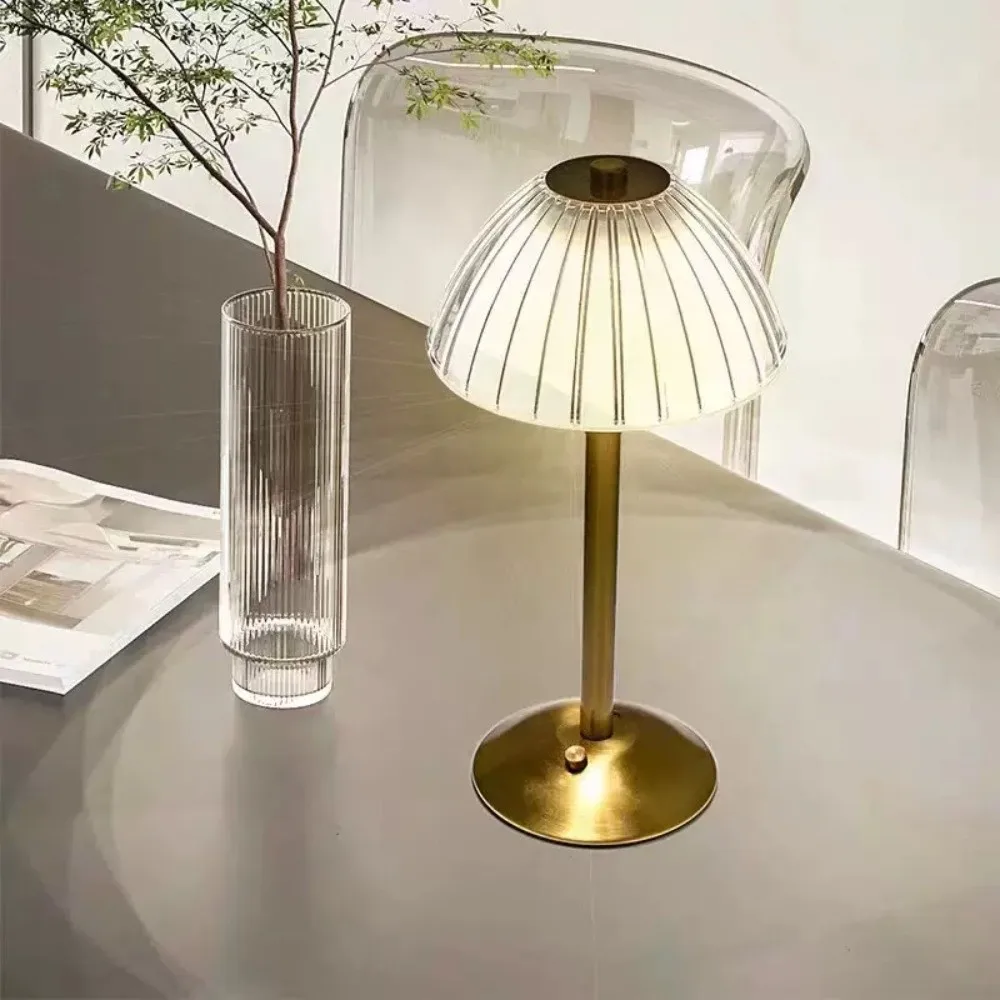 

Vintage Nordic Style Table Lamp Dimmable 3 Colors Touch Control Lamp Cordless USB Rechargeable Gold Bedside Lamp Restaurant