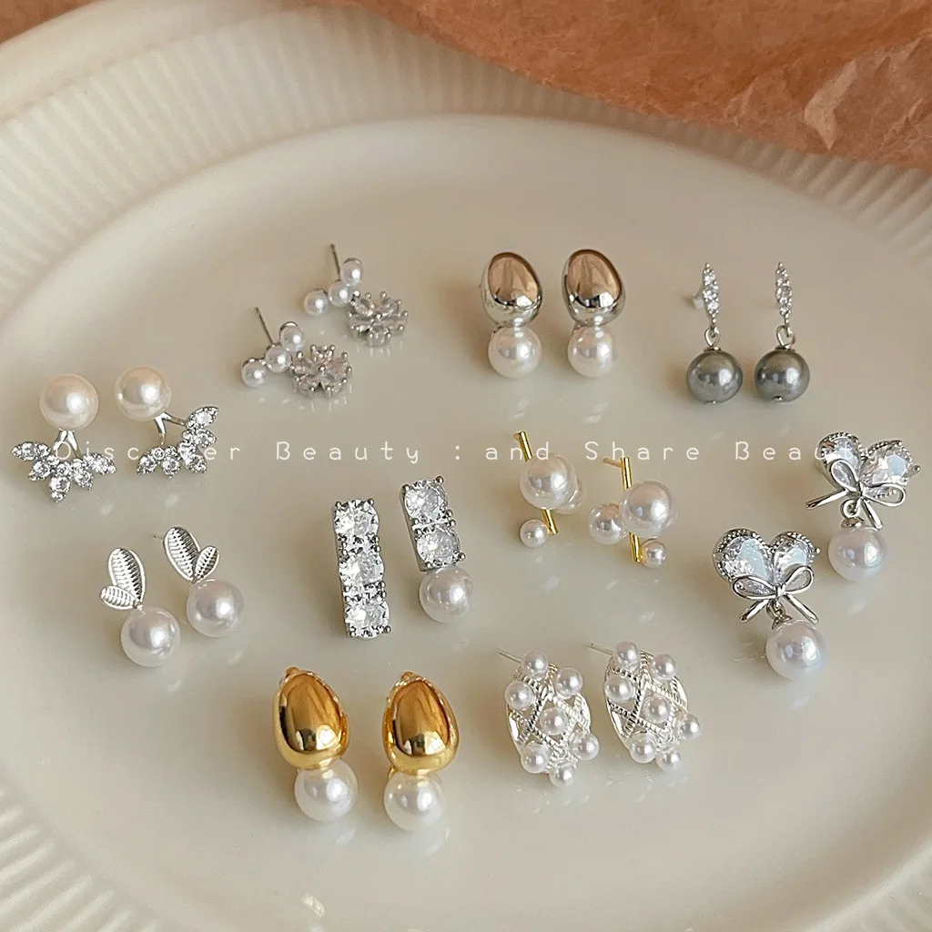 DIY accessories Korean versatile high-end pearl earrings women's niche design fashion light luxury style zircon stud earrings wh