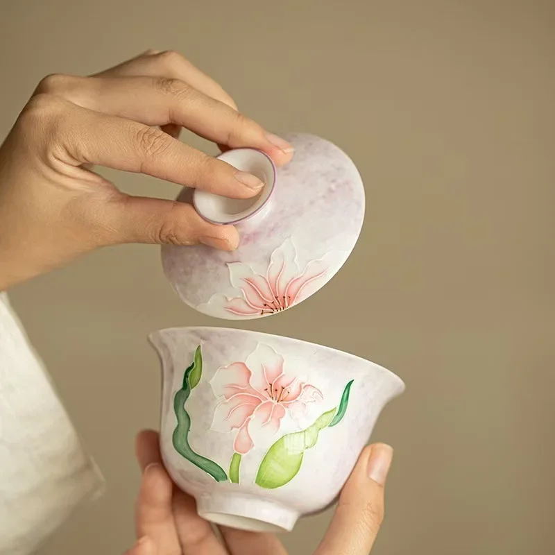 150ML Pure Hand-painted Stacked Carved Lily Fragrant Cover Bowl Sancai Cover Bowl with Bottom Support Tea Bowl Ceramic TeaSet