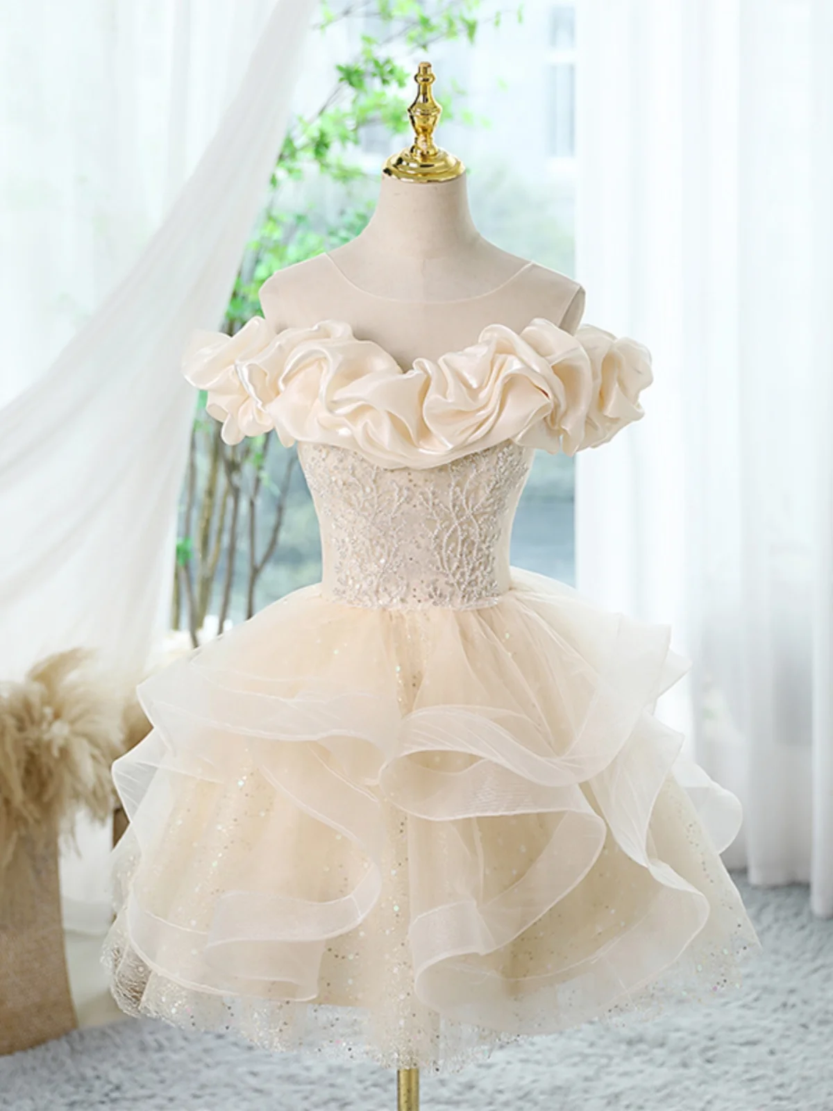 

Champagne Tulle Graduation Mini Dress For Girls Back Bandage Design Elegant Prom Gown Sequin Birthday Party Dresses