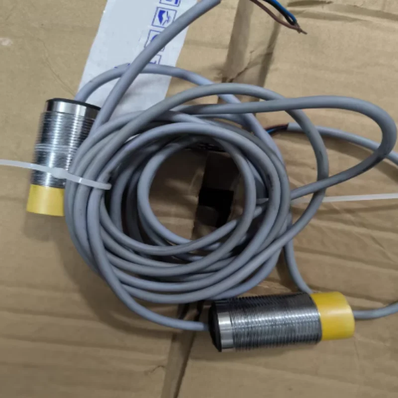 

Brand new genuine proximity switch NI30U-M30-VP44X-H1141 NI30U-M30-AP6X-H1141 NI30U-M30-AP6X