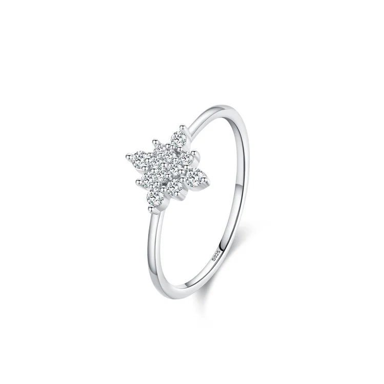 

Elegant Sweet Female S925 Sterling Silver Simple Snowflake Flash Diamond Ring
