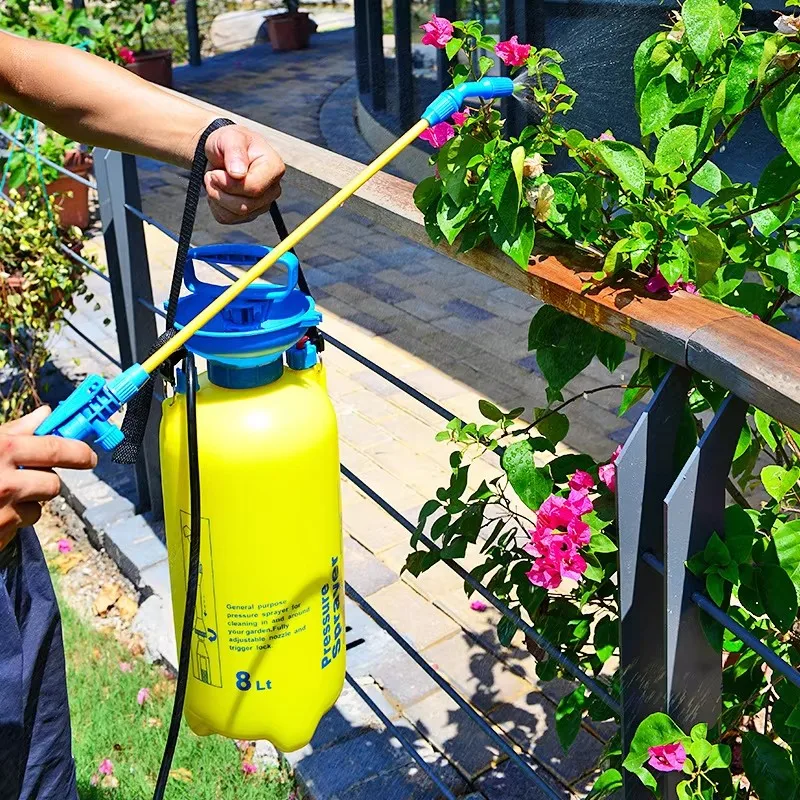 High Quality 5-8L Portable Outdoor Garden Pressure Sprayer Tree Flower Manual Watering Can With Spraying Adjustable Nozzle