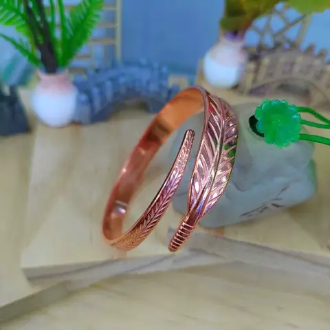 Eelgant Vintage Pure Cooper Feather Wing Cuff Bangle for Men Women Fashion Punk Style Wristlet Party Jewelry Gifts