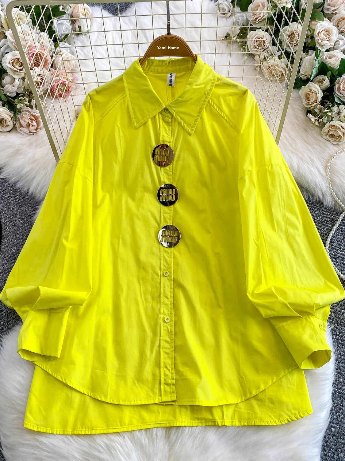 

Стильный повседневный топ с металлическим декором и отложным воротником, свободного кроя, стройнящий, для женщин, с длинными рукавами, на каждый день