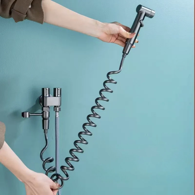 Spray gun flushing valve, one inlet and two outlets, faucet Angle valve with water gun, high-pressure toilet flushing device