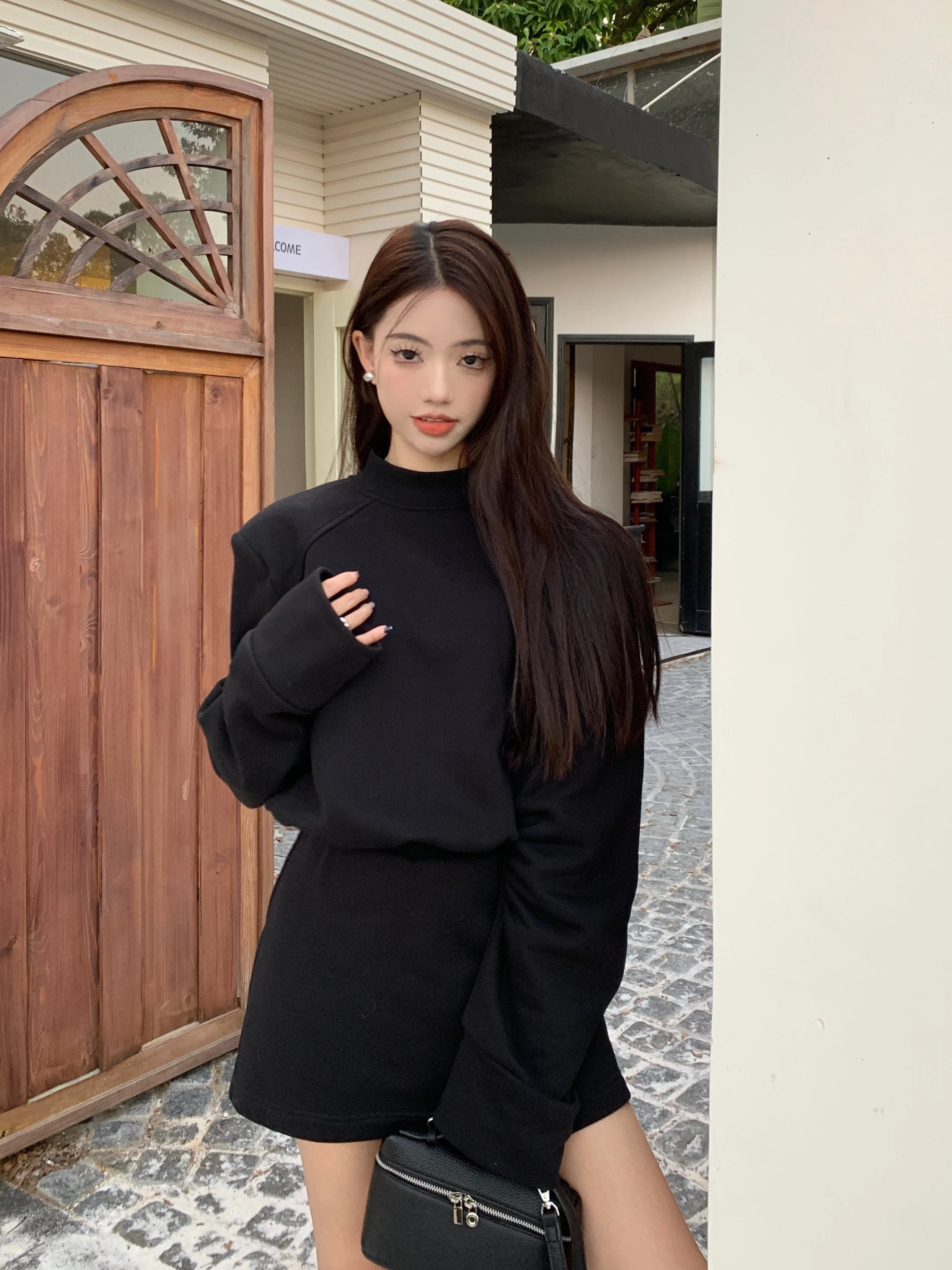 Women's Half High Collar Velvet Thick Long-sleeved Large Size Loose Swearshirts + High Waist Slim A-line Skirts Two-piece Set