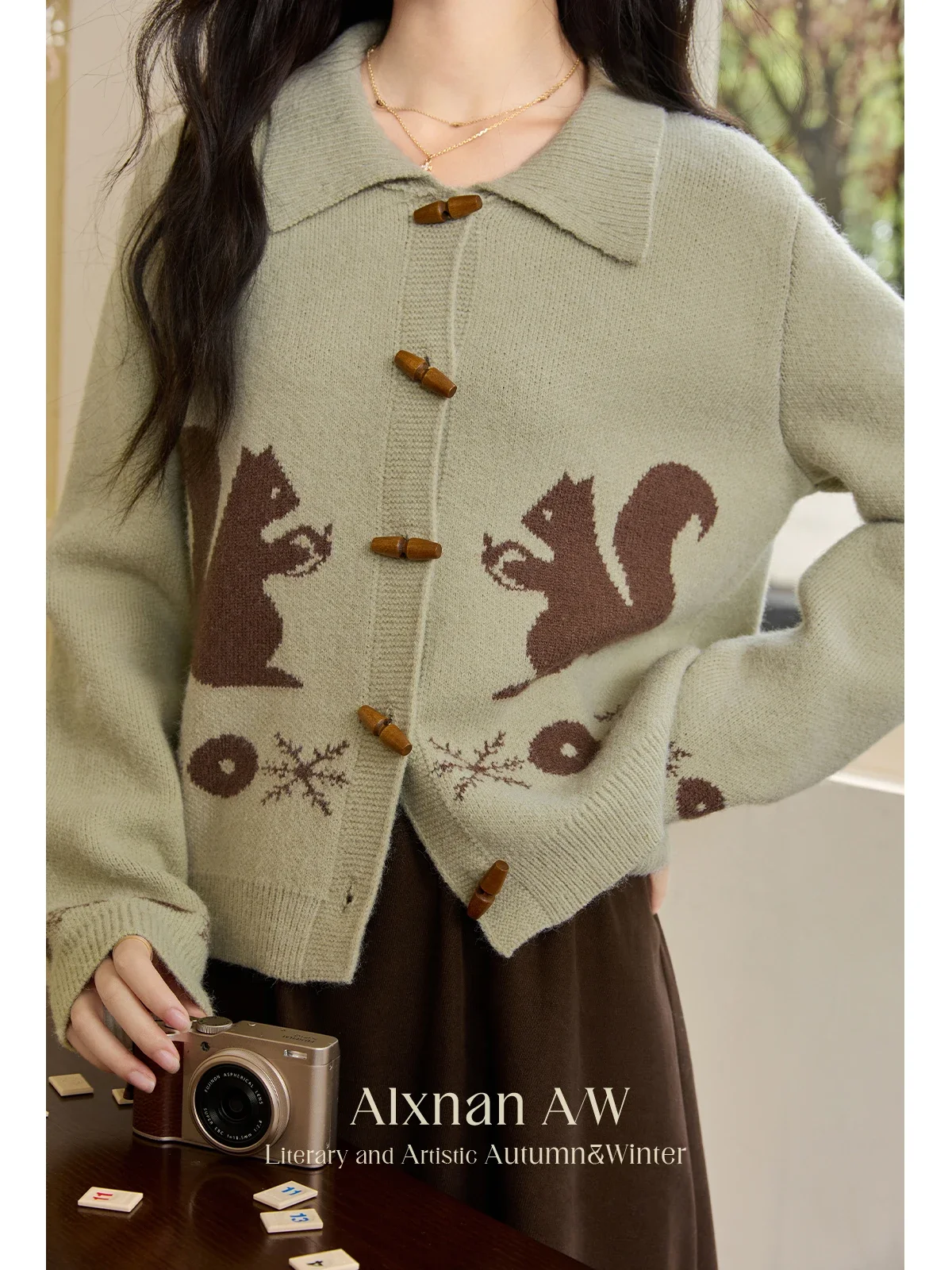 

ALXNAN Women's Autumn Vintage Cardigans Horn Toggle Button Squirrel Pattern Lapel Collar Long Sleeve 2024 Lady Sweater DYL661323