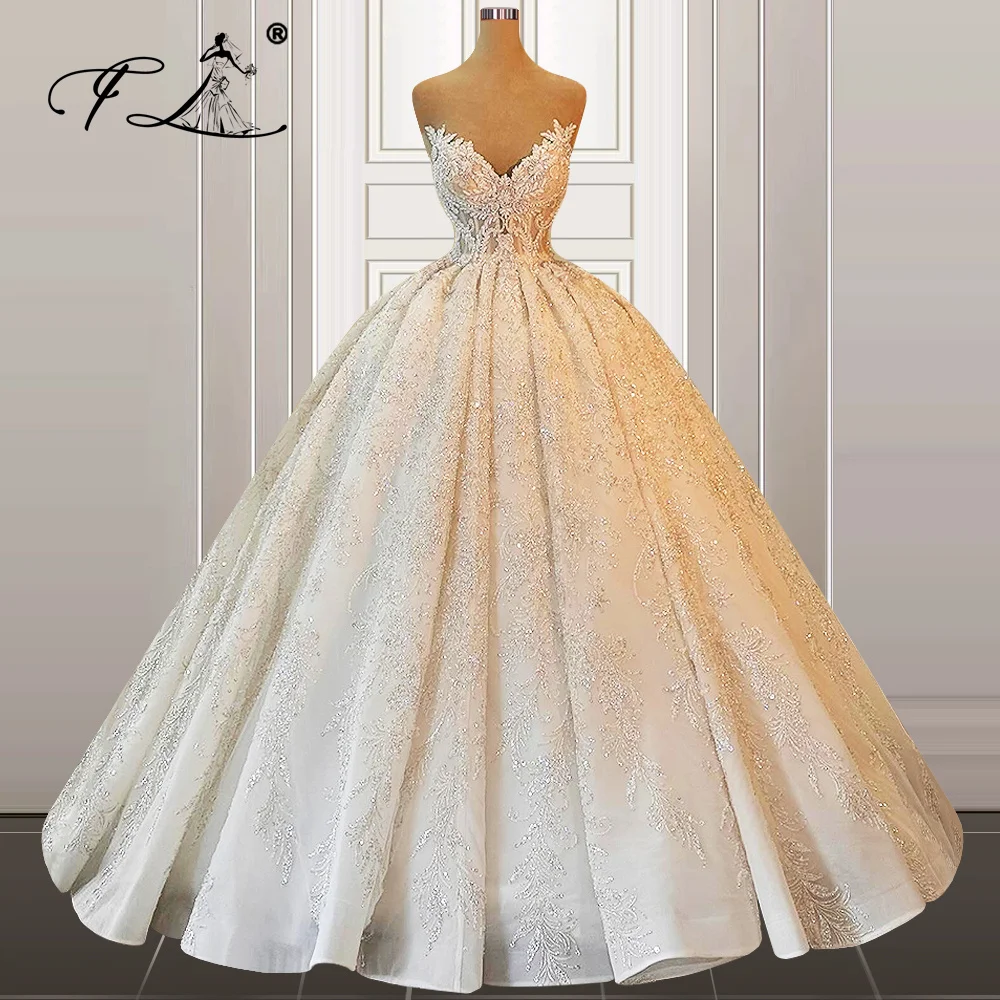 Abito da sposa Floria con scollo a V senza spalline lungo fino al pavimento in raso con applicazioni di perline per la sposa taglie forti personalizzate