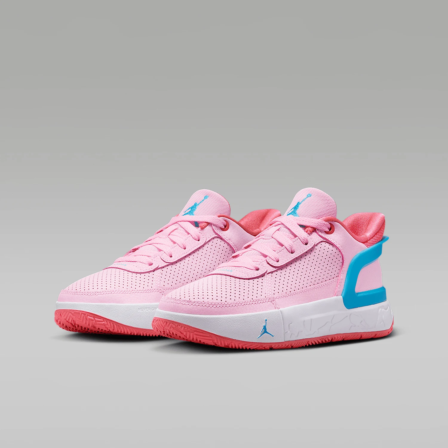 

Детские баскетбольные кроссовки Nike Authentic Jordan Mid-Cut с мягкой подкладкой и сеткой FQ1306-600