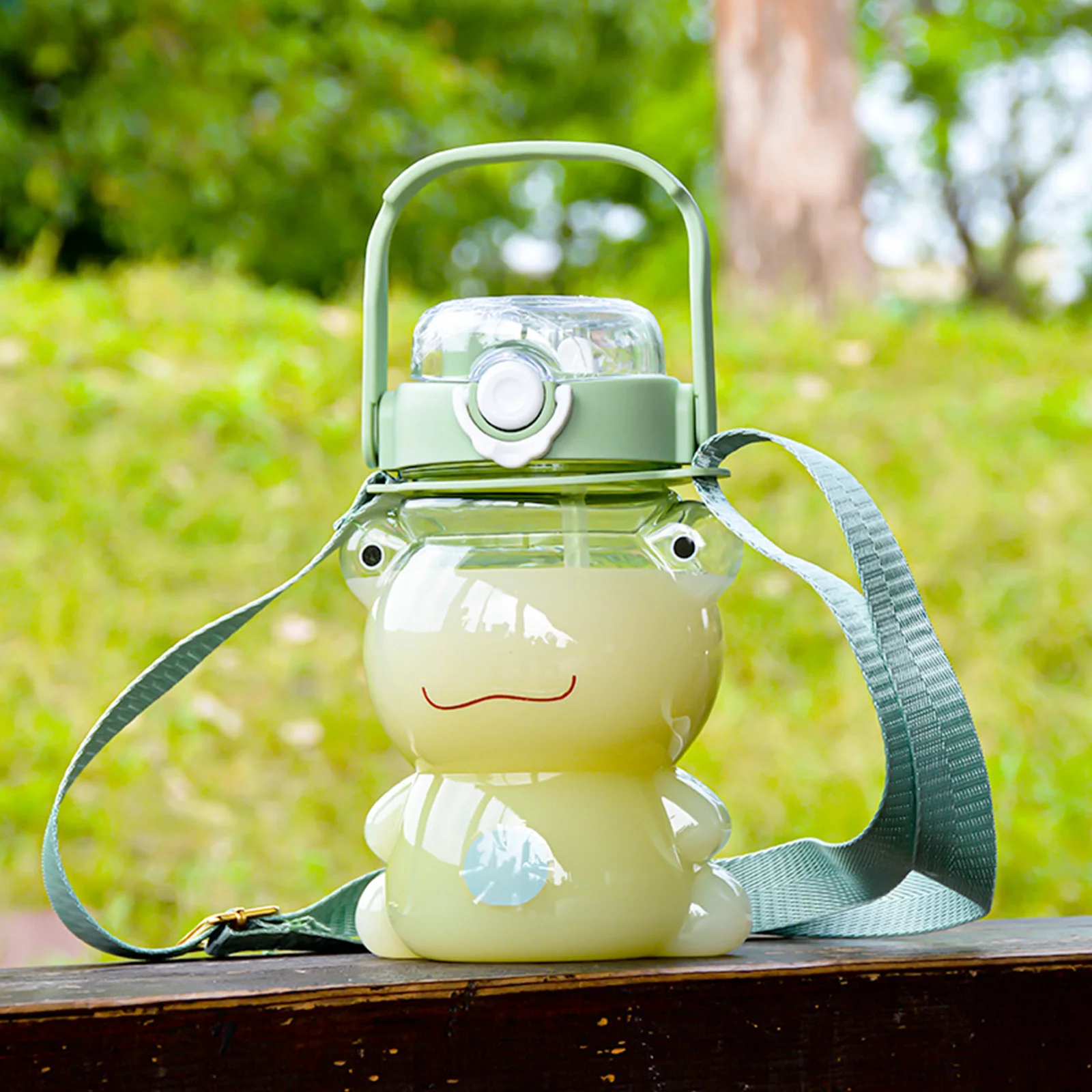 Water Bottle Cute Frog Straw Water Bottle Sport School Office Gym with Lid Bottles for Girls Kids Kettle 850ml Large Capacity