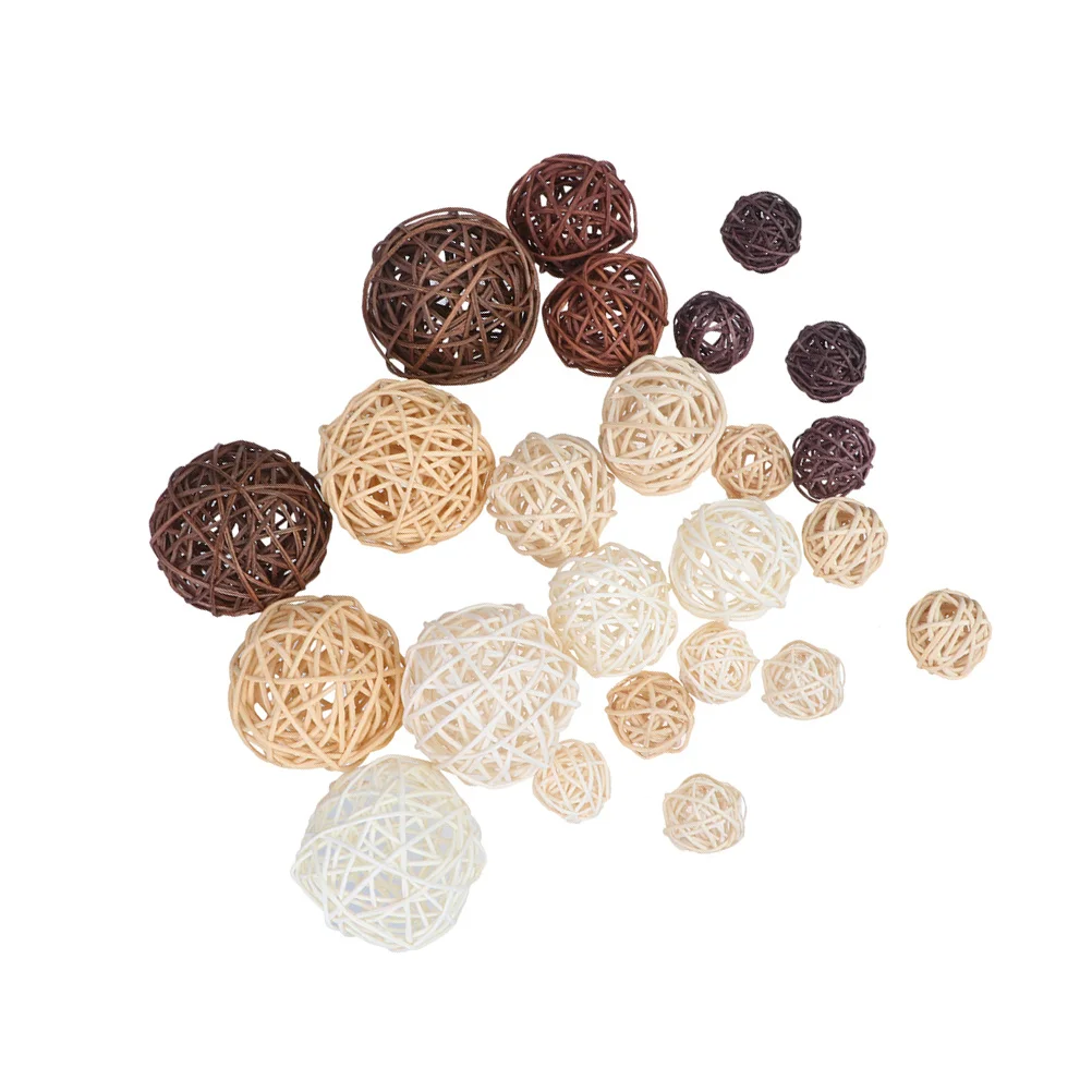 

18Pcs Sepaktakraw Photo Props Natural Rattan Woven Ornaments Multi Size 3-7cm for Party Home Decor Ceiling Tree Hanging