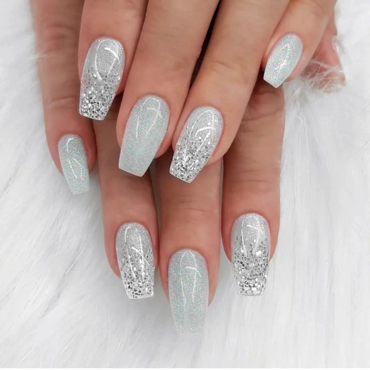 

24pcs Medium Ballet Glitter False Nails Argent Sequin Design Press on Nails Art Simple Ins Finished Coffin Datachable Fake Nails