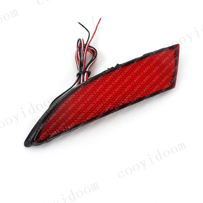 2Pcs LED Rear Bumper Reflector Brake Light Warning Lamp For Ford Focus 3 2012 2013 2014 Sedan Hatchback Car Styling view 4