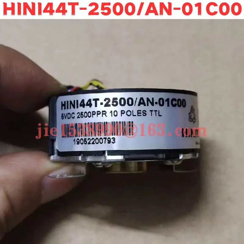 Used Encoder HINI44T-2500/AN-01C00 Normal Function Tested OK
