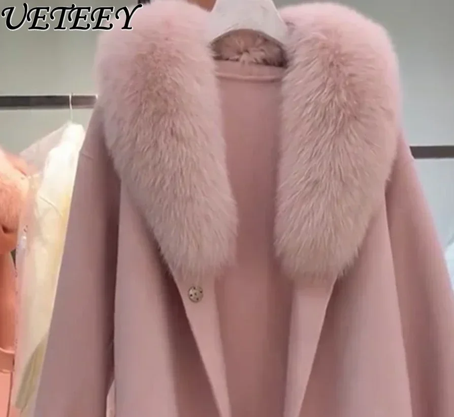 Cappotto di lana con collo in pelliccia rosa di fascia alta Autunno e inverno Nuovo cappotto di media lunghezza rosa unico in lana spessa stile coreano per le donne