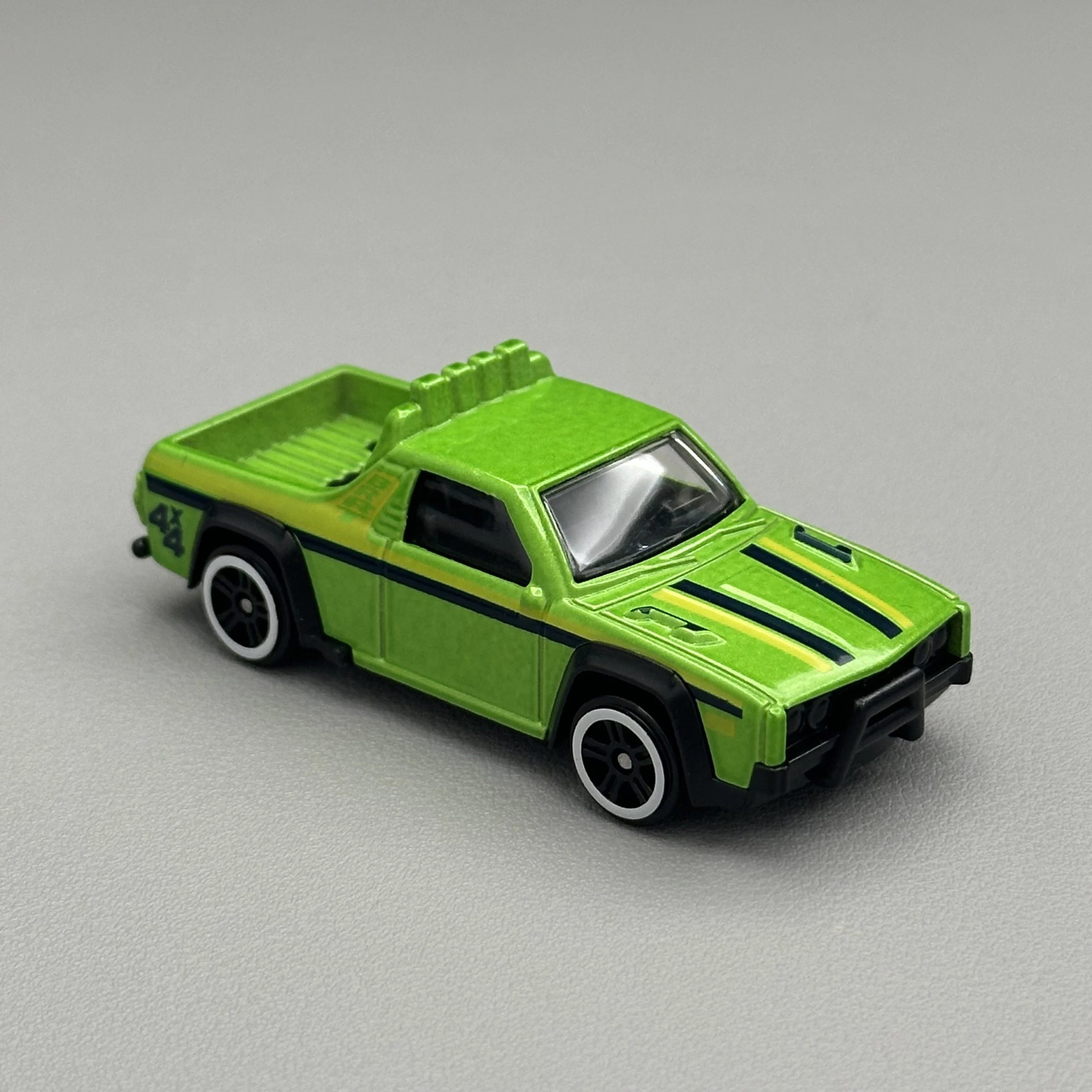 1/64 Diecast Alloy Pickup Truck Model 4x4 Off Road Style Metal Body Mini Vehicle Collectible Toy Gift For Kids And Collectors
