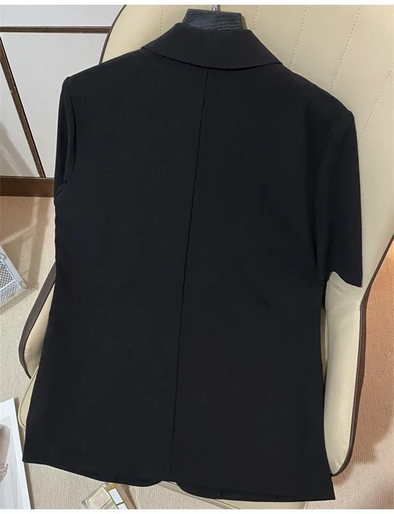 เสื้อผ้าสีขาว 2025 ฤดูร้อนสไตล์เกาหลีเสื้อและกางเกงขาสั้นสําหรับผู้หญิงชุดกางเกงขาสั้นสตรีชุด 2 ชิ้น