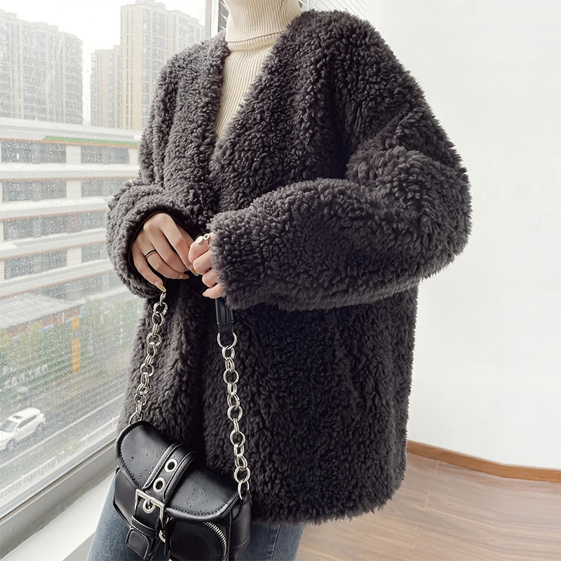 

Haining Composite Fur Integrated Lamb Fur Grass Coat Women's Sheep Cut Fleece Coat Short Style 2023 Winter Edition