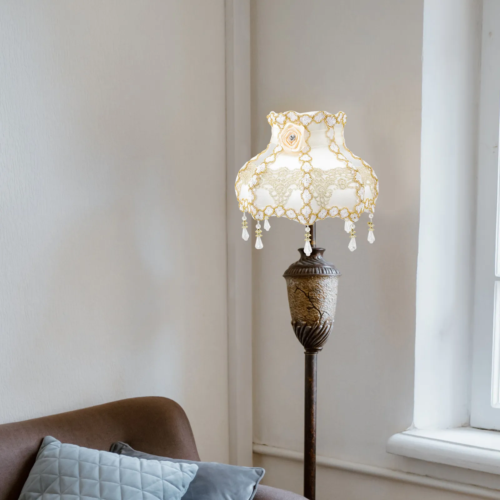 

Тканевый абажур в европейском стиле с бахромой и бусинами, открытый снизу, для настольных и напольных ламп, винтажное декоративное освещение