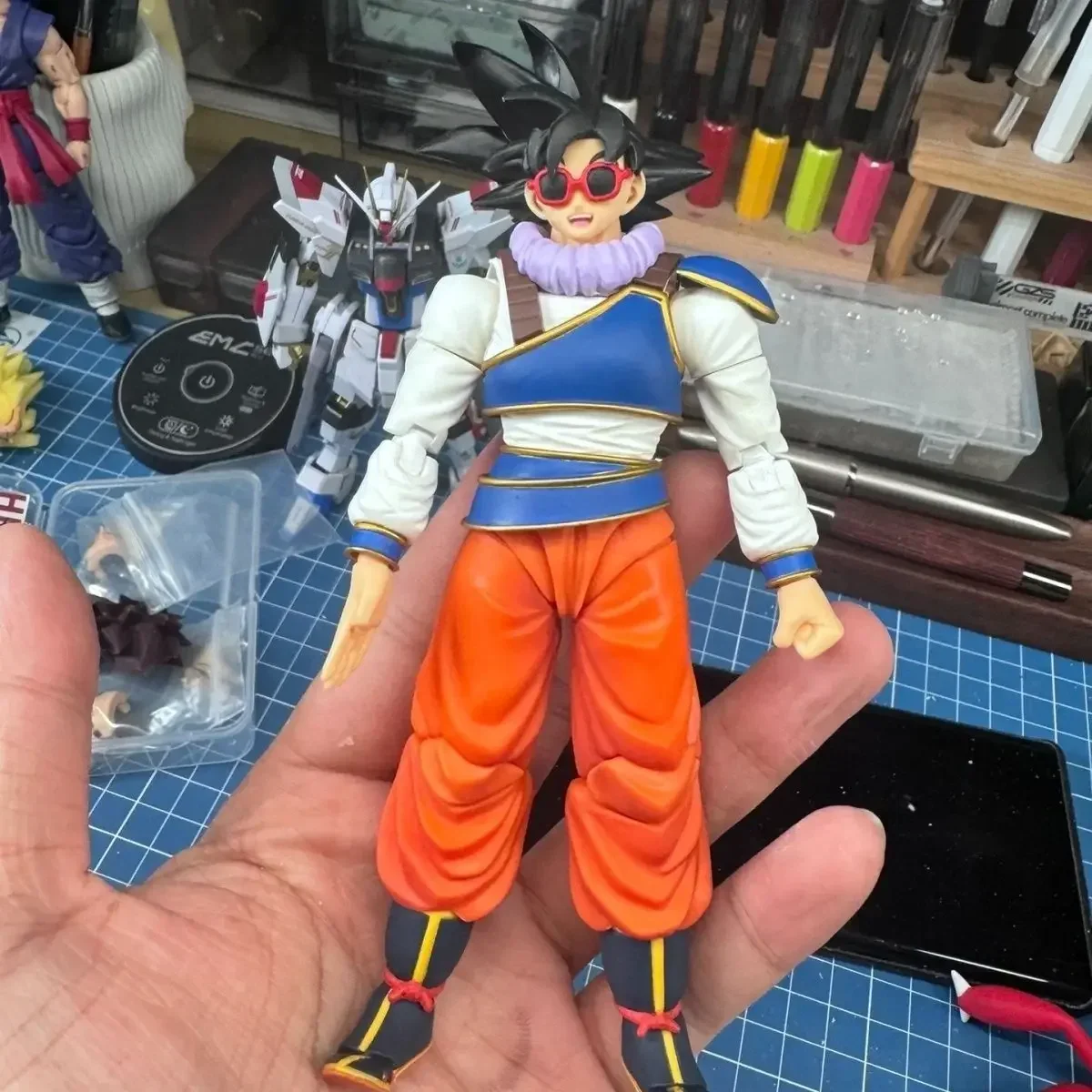 

In Stock Dragon Ball SHF Instant Transmission Son Goku Chibi Dam'z Clothes Modified Parts Accessories Anime Action Figures Model