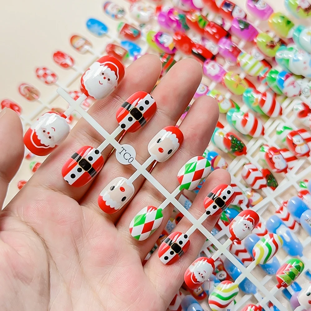 24 stk/strip leuke cartoon kinderen kerst ontwerp kunstnagels 3D volledige dekking kort dragen nepnagels populaire kinderen druk op nagels