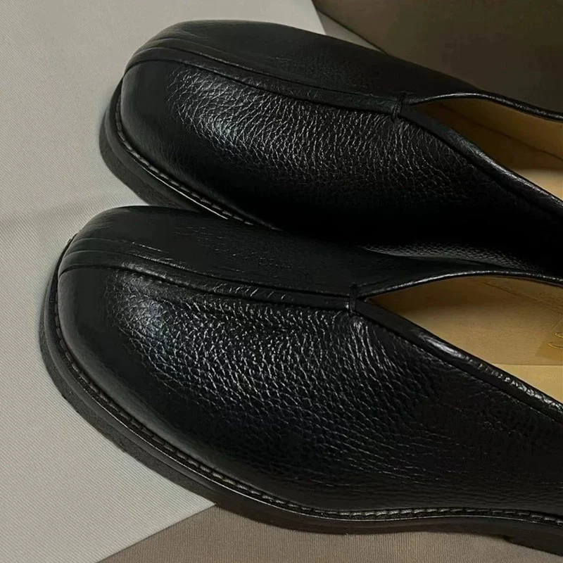 Men's and Women's Square Shoes in Spring and Summer of Retro Lazy People with Soft Soles and Low-heeled Monk Shoes