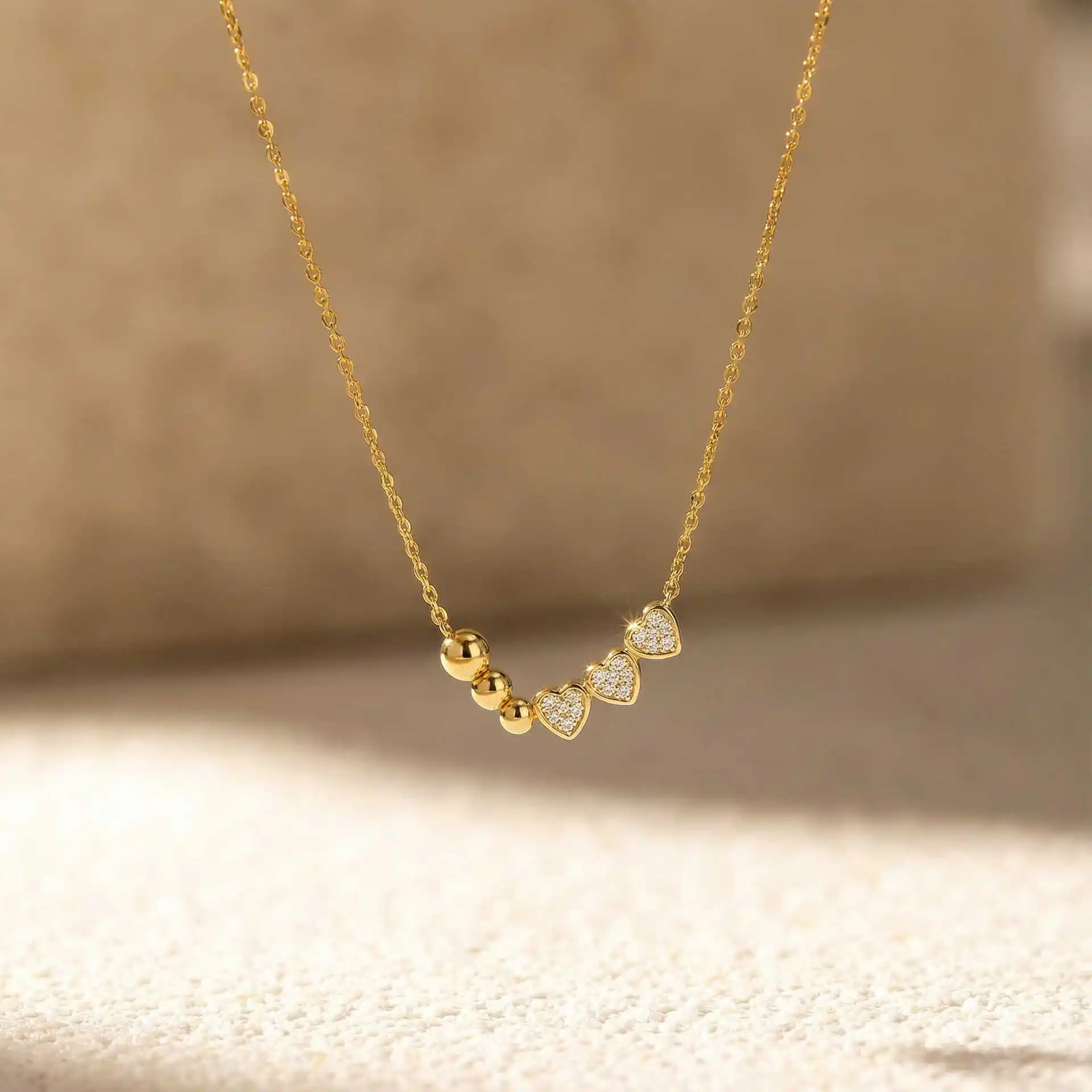 Vergoldete Kupfer-Anhänger-Halskette, Verstellbare Perlen-Liebeskette für Damen, Eleganter Alltags- und Hochzeitsschmuck als Geschenk – Detail 5